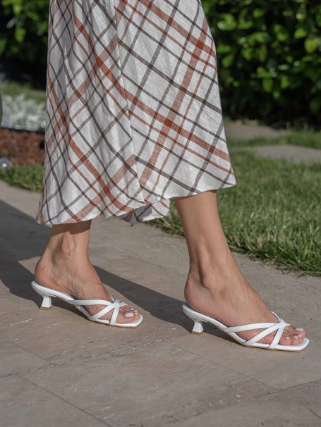 Wesa Beyaz Hakiki Deri Kadın Terlik