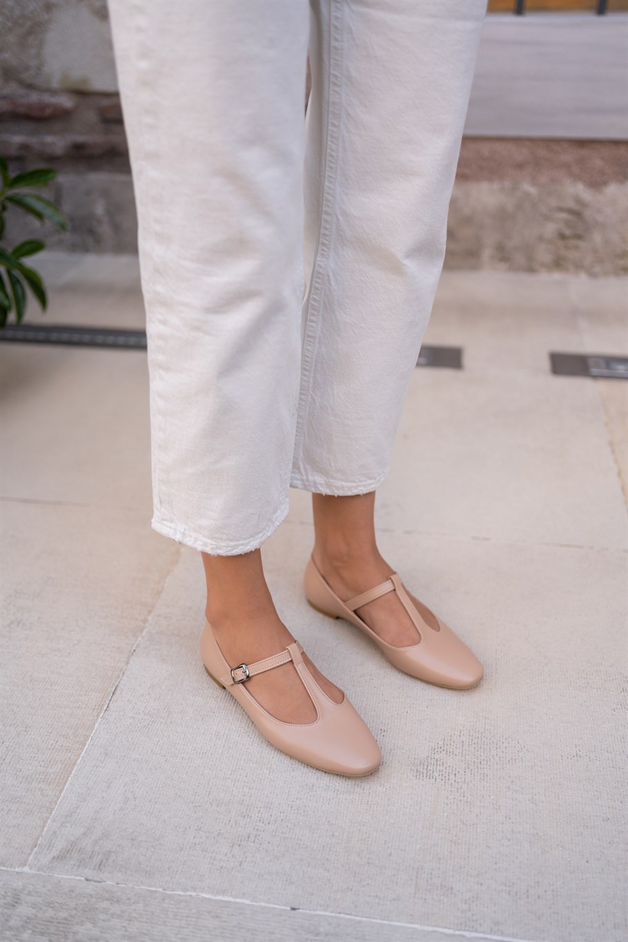 Ely Nude   Babet · 4