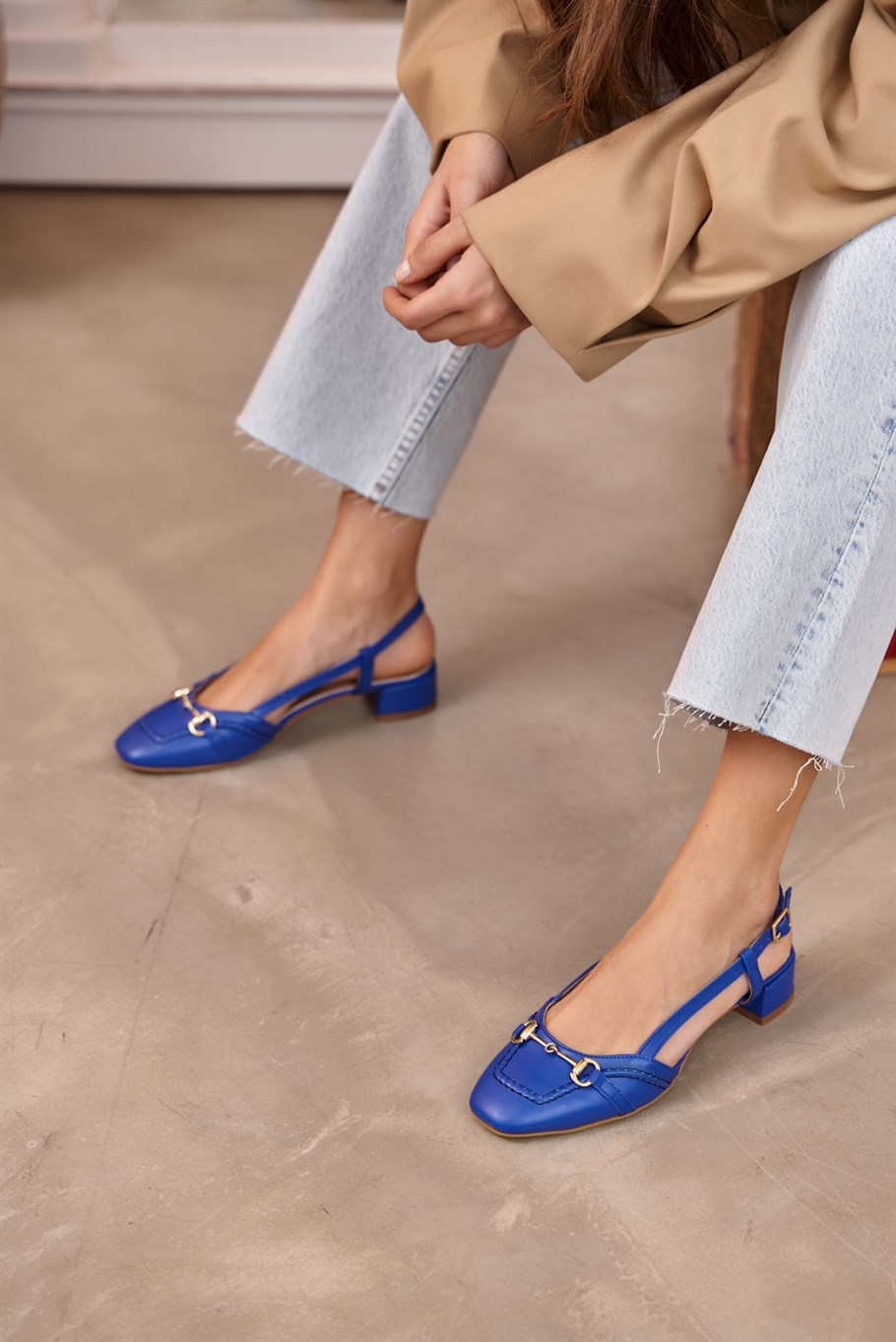 Foxy Saks   Babet · 3