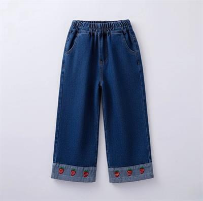 Kız Çocuk Çilek Nakışlı Denim Pantolon – Lastikli Bel Rahat Kalıp