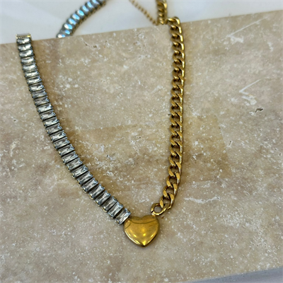 Baget Taş Dizimli & Yarı Gurmet Zincirli Kalp Gold Kolye