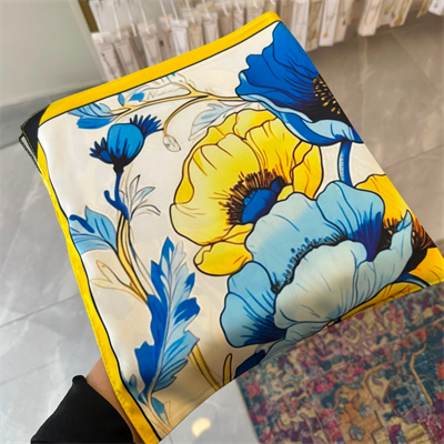 Mavi Anemon 60X60 İpeksi Fular