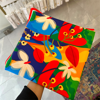 Renkli Botanik 60X60 İpeksi Fular