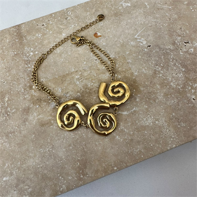 Spiral Girdap Motifli Çift Zincirli Çelik Bileklik