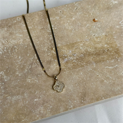 Zirkon Taş İşlemeli Yonca Yılan Zincir Gold Kolye