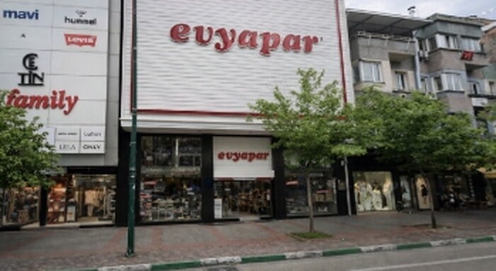 Bursa Şube EVYAPAR mağazası dış görünümü