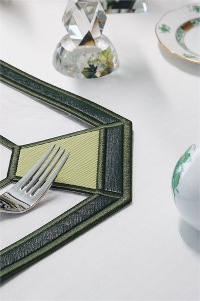RETRA AMERİKAN SERVİS YEŞİL  ETROVIEN X ESRA TURAN DESIGN ÖN SPARİŞ