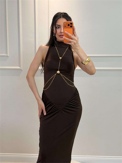 Zincir Detay Belden Büzgülü Elbise