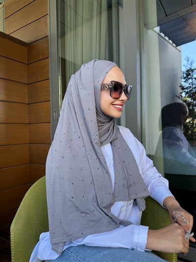 Gri Taşlı Hazır Penye Şal
