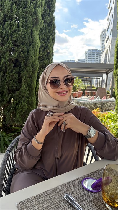 Taş Rengi Çapraz Multi Hijab