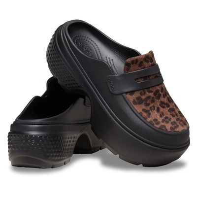 CROCS STOMP LEOPARD LOAFER KADIN TERLİK 210366