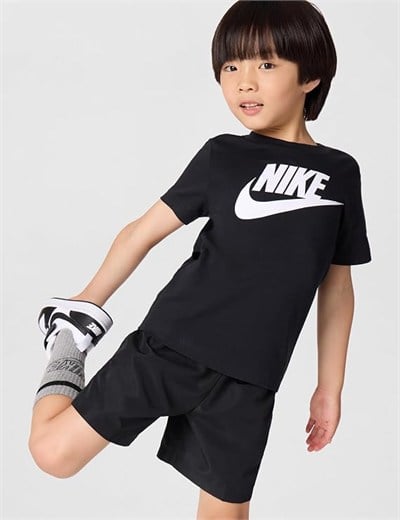 NIKE FUTURA EVERGREEN ERKEK ÇOCUK TİŞÖRT