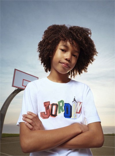 NIKE JORDAN JDB JORDAN SIGNATURE SS TEE ERKEK ÇOCUK TİŞÖRT