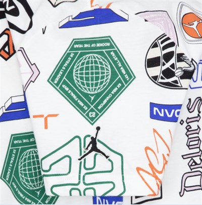 NIKE JORDAN JDB MJ ESS AOP SS TEE ERKEK ÇOCUK TİŞÖRT