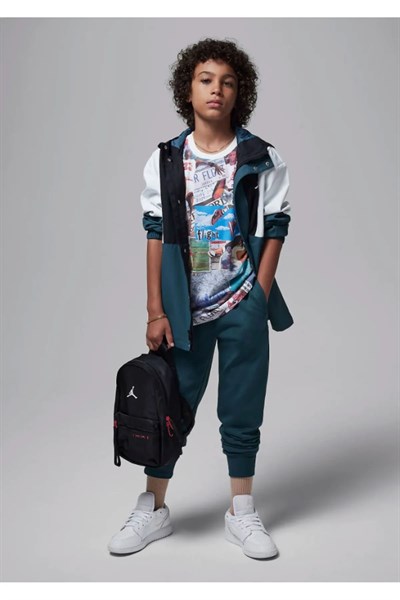 NIKE JORDAN MJ BROOKLYN COLLAGE AOP SS ERKEK ÇOCUK TİŞÖRT