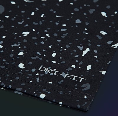 NIKE RWB LARGE SPLATTER AOP TEE ERKEK ÇOCUK TİŞÖRT 9Q1076