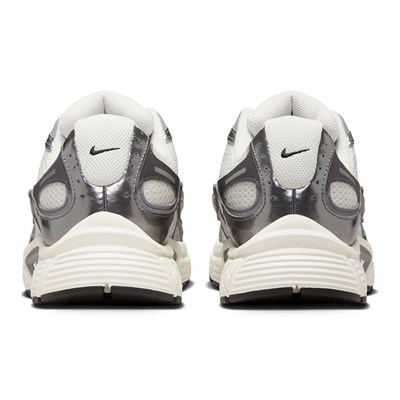 Nike V5 RNR Erkek Spor Ayakkabı HJ5228