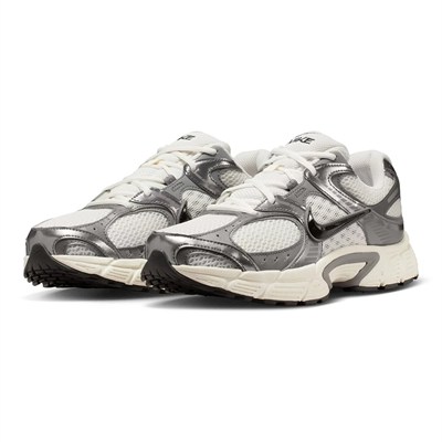 Nike V5 RNR Erkek Spor Ayakkabı HJ5228