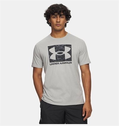 UA ABC CAMO BOXED LOGO SS ERKEK TİŞÖRT 1361673