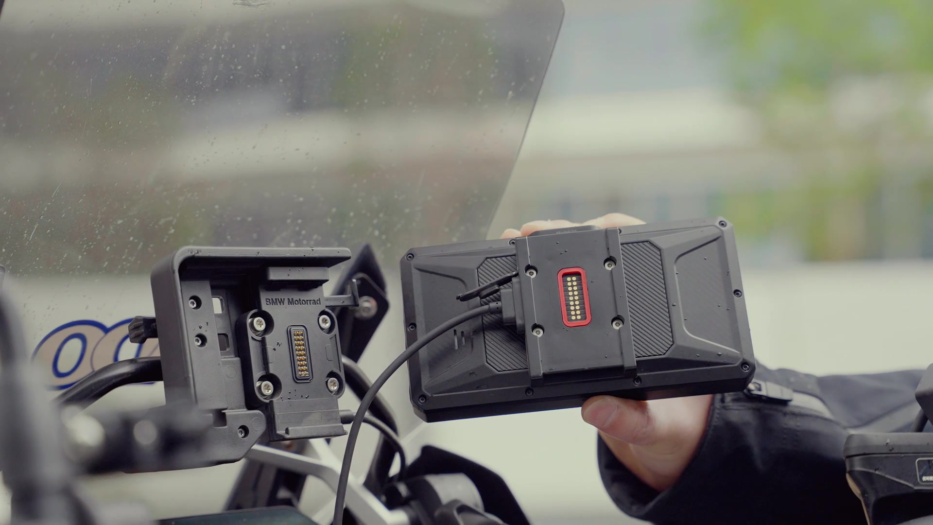 BMW hızlı çıkarma modülü,BMW Motorrad navigasyon tabanı,JADO S6 BMW ekran,BMW motosiklet akıllı ekran,JADO S6 modül tak-çıkar