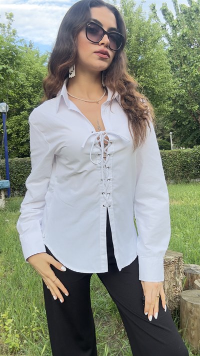 ÇAPRAZ BAĞCIKLI PREMIUM GÖMLEK - BEYAZ