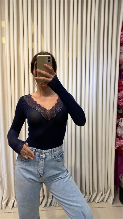 DİLVİN DANTELLİ KAŞMİR BLUZ - LACİVERT