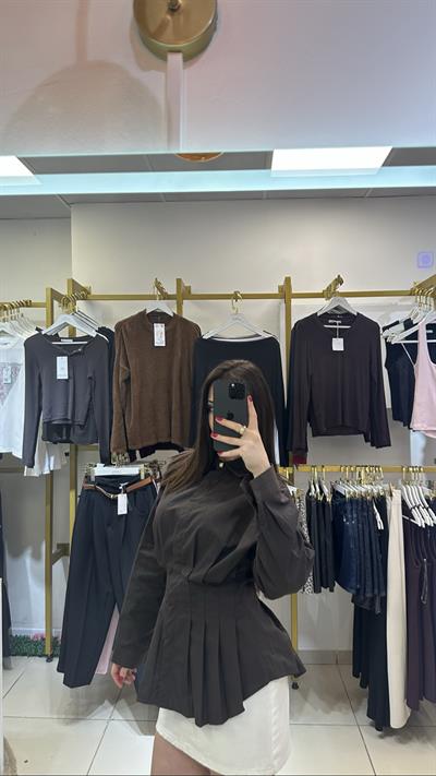 Gold Düğmeli Çok Pileli Acıkahve Premium Poplin Gömlek
