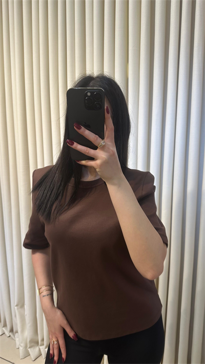 Omuz Vatkalı Acıkahve Premium Tshirt