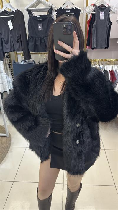 Marka model siyah kürk