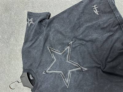 Yıkamalı Nakış Yıldız Baskılı T-Shirt