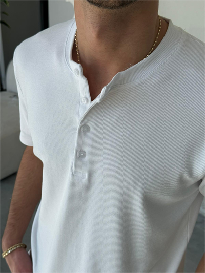 Düğme Detaylı Fitilli Beyaz Tişört 