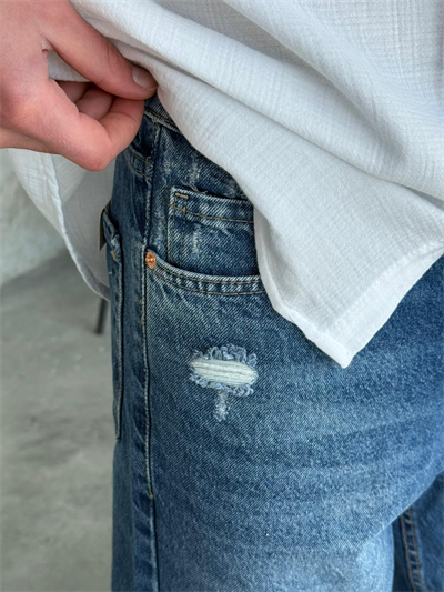 Mavi Lazer Detaylı Boyfrıend Kot Pantolon