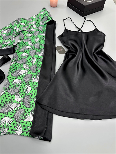 Lariss Saten Set
