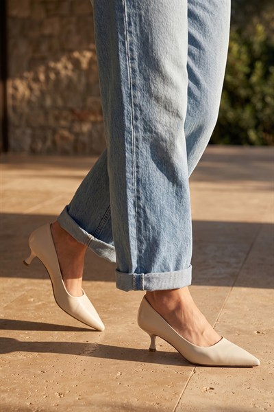 Kelly Bej Mat Sivri Burun Kadın Stiletto
