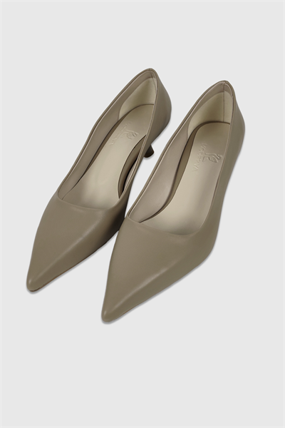 Kelly Koyu Bej Mat Sivri Burun Kadın Stiletto