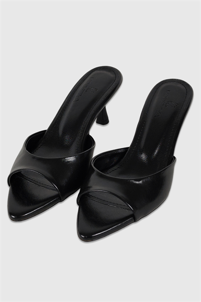 Morgana Siyah Mat Tek Bant Kadın Topuklu Terlik