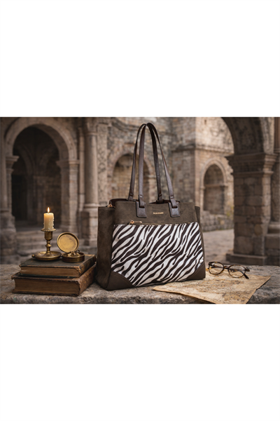 Kahverengi Zebra Desen Ön Cepli Kadın Omuz Çantası | Kahverengi T8346