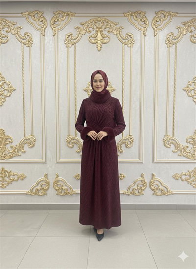 Yaka ve Kolları Kürk Detaylı Bordo  Elbise