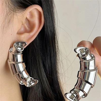 VİP Kruvasante Küpe Silver Renk // K-İTH-770