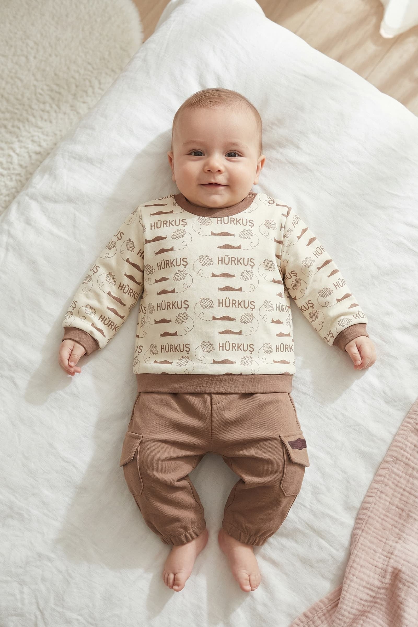 TUSAŞ HÜRKUŞ RİTMİK ORGANİK PAMUKLU KAHVERENGİ BİSİKLET YAKA 2'Lİ BEBEK TAKIMI