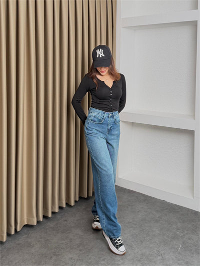 Arkası Tokalı Dizi Pensli Baggy Jean Açık Mavi