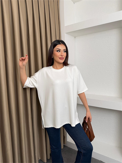 Bisiklet Yaka Yanı Yırtmaçlı Modal Kumaş Basic Tshirt Beyaz