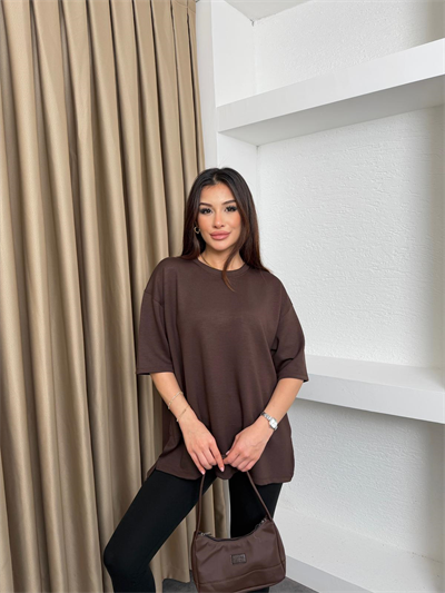 Bisiklet Yaka Yanı Yırtmaçlı Modal Kumaş Basic Tshirt Kahve