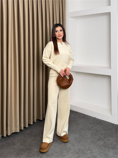 Çıtçıt Detay Hırka ve Pantolonlu Triko Takım Krem