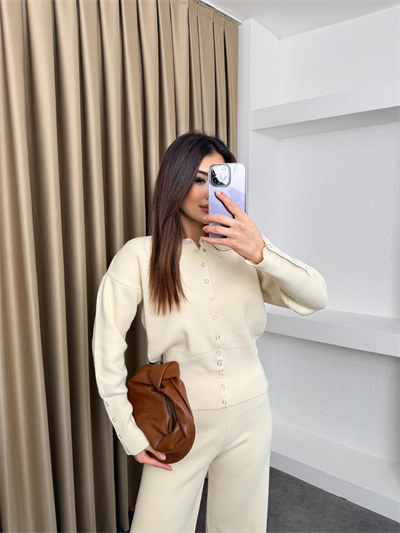 Çıtçıt Detay Hırka ve Pantolonlu Triko Takım Krem