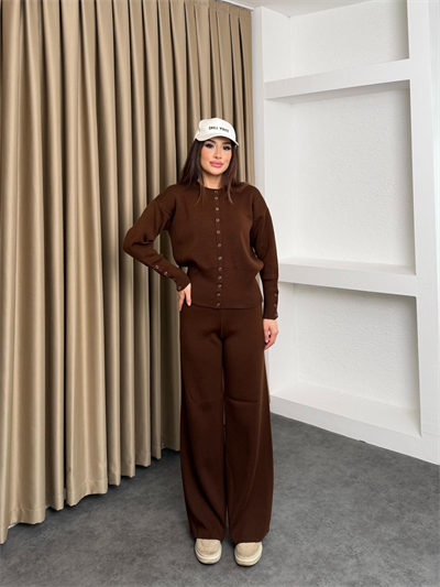 Çıtçıt Detay Hırka ve Pantolonlu Triko Takım Kahve
