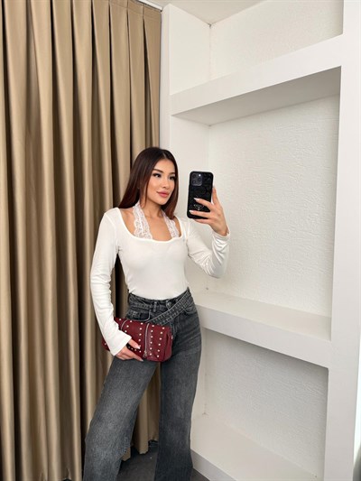 Dantel Boyundan Geçmeli Bluz Beyaz