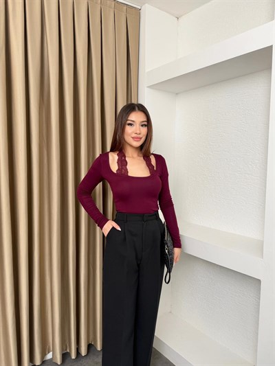 Dantel Boyundan Geçmeli Bluz Bordo