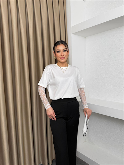 Dantel Kollu Tişört Beyaz