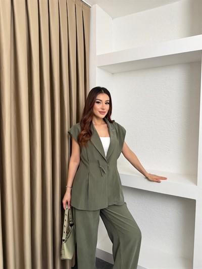 Düğme Detaylı Diagonel Takım Yeşil